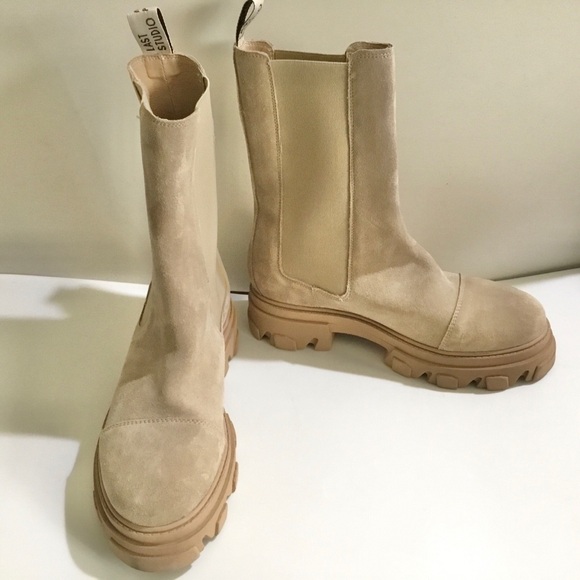 Last Studio Europe Shoes - NWOT Last Studio Europe Lililth suede leather boots
